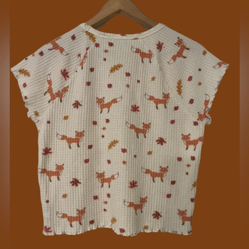 American Eagle Outfitters cream coloured waffle top with fox and leaf pattern - Picture 3 of 7